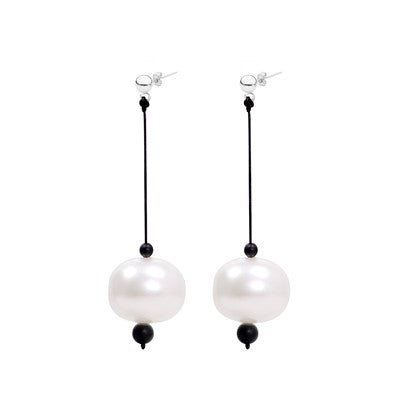 Fabuleux Vous Pearl black and white Earrings