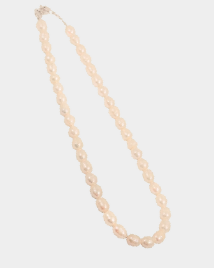 Kiwicraft White Oval Freshwater Pearl Necklace
