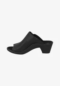 Westland St. Tropez Heel With Zip