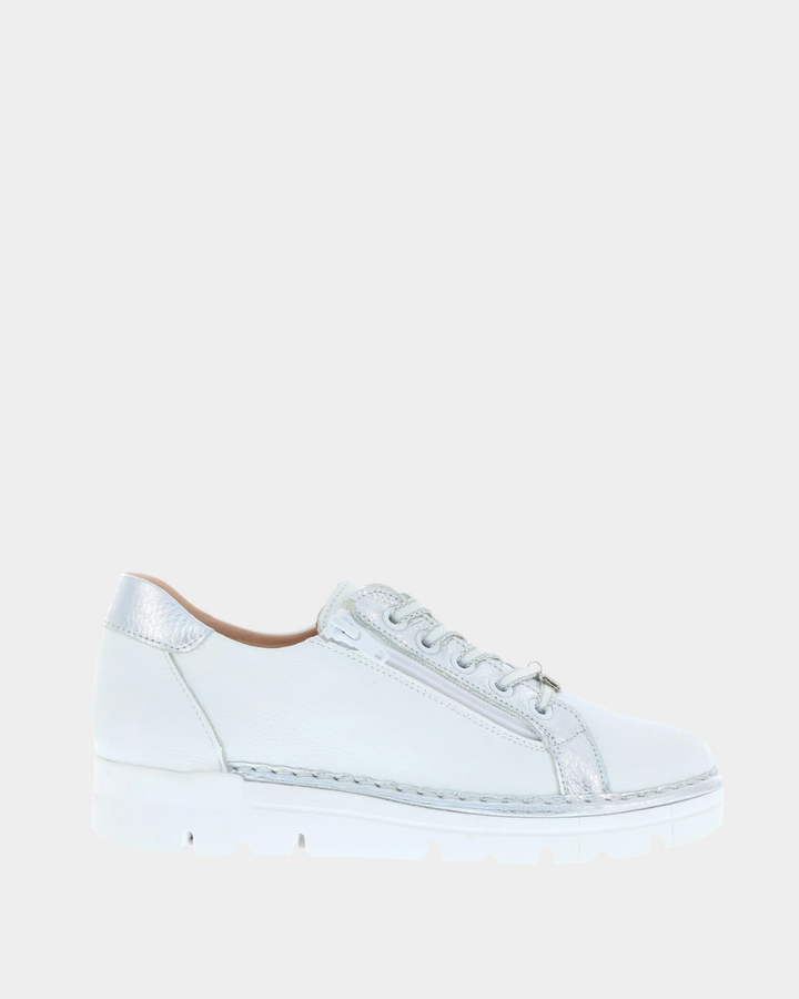 Jose Saenz Sneakers