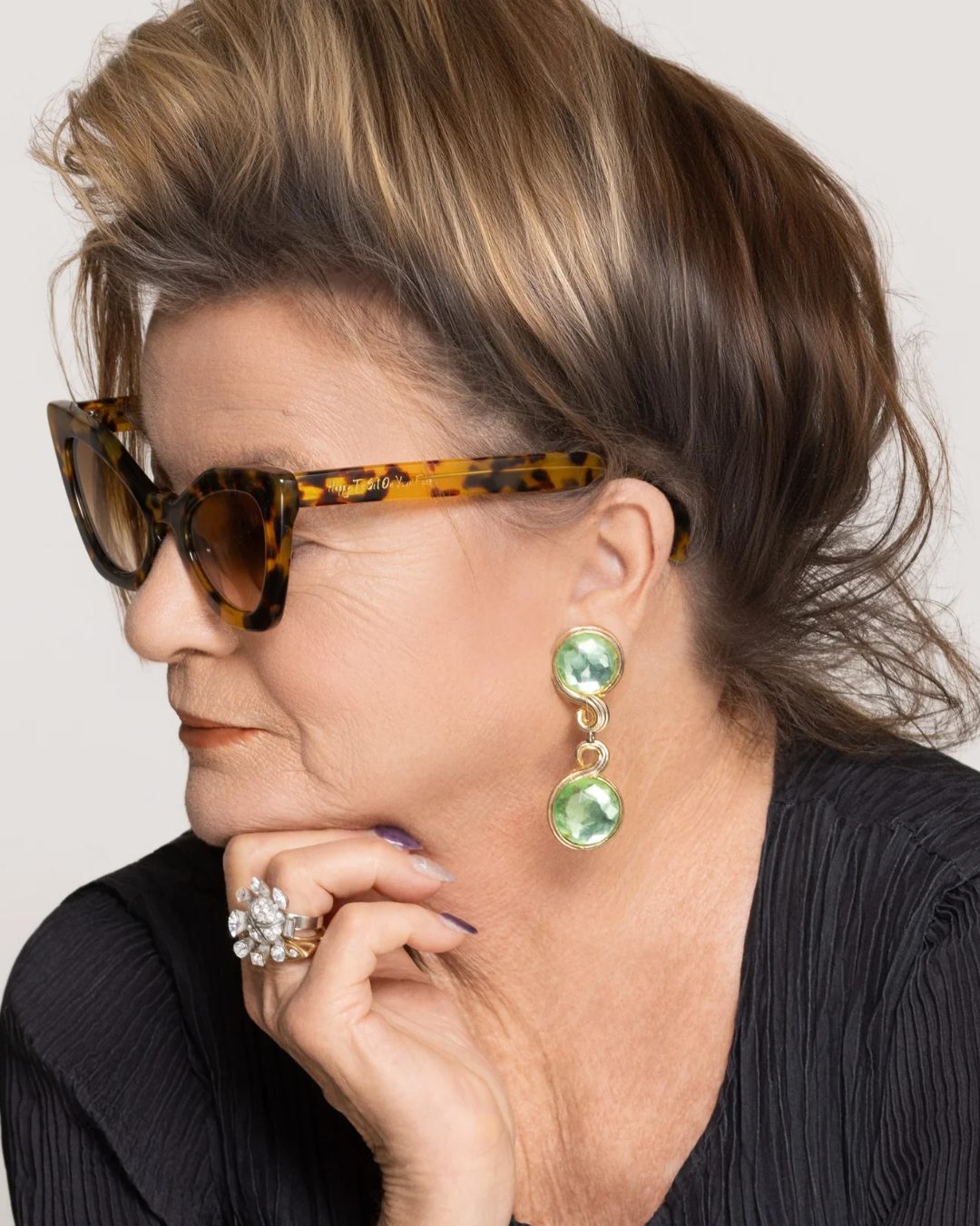 Happy to sit on your face the womb