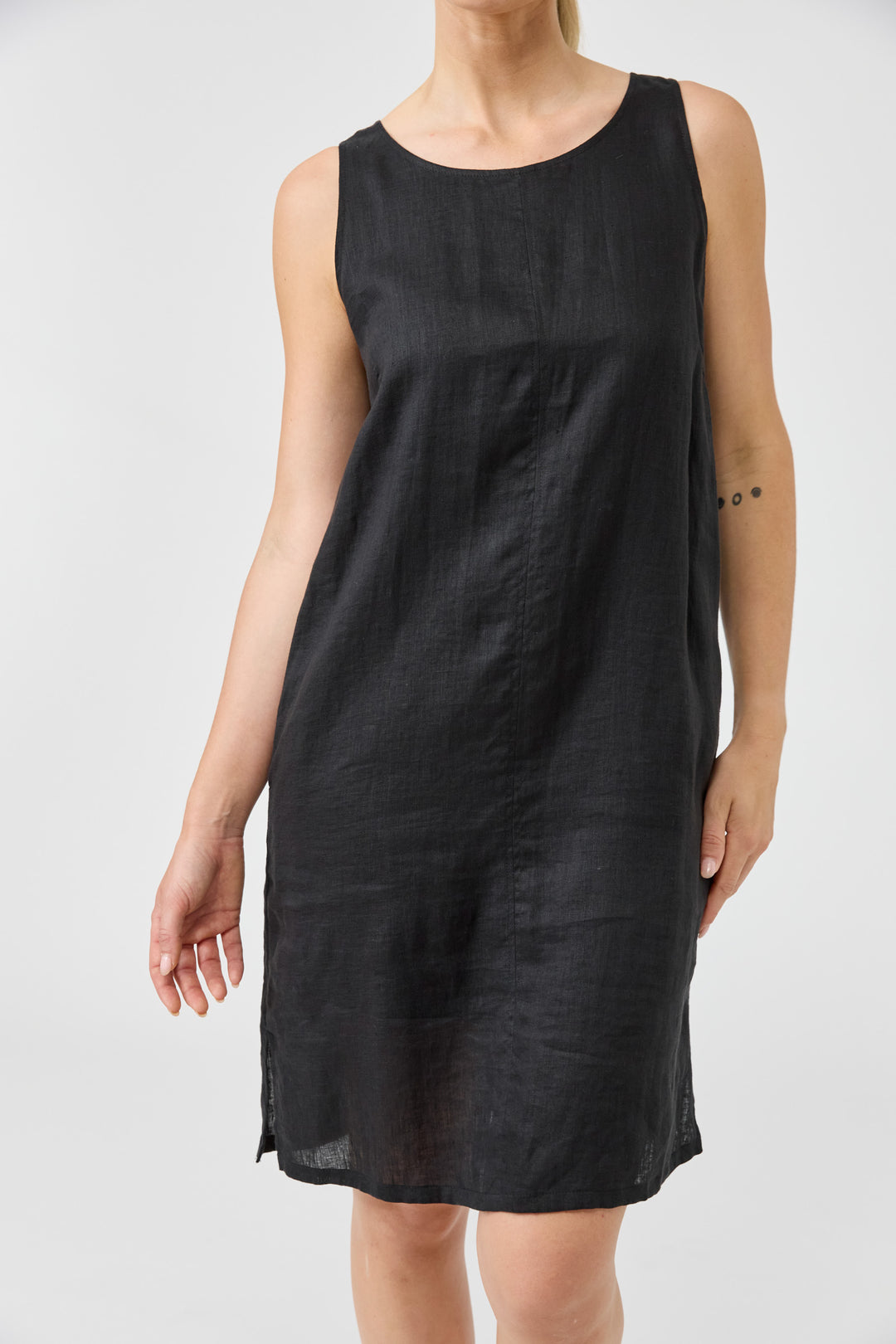 eb &amp; ive Studio Midi Dress