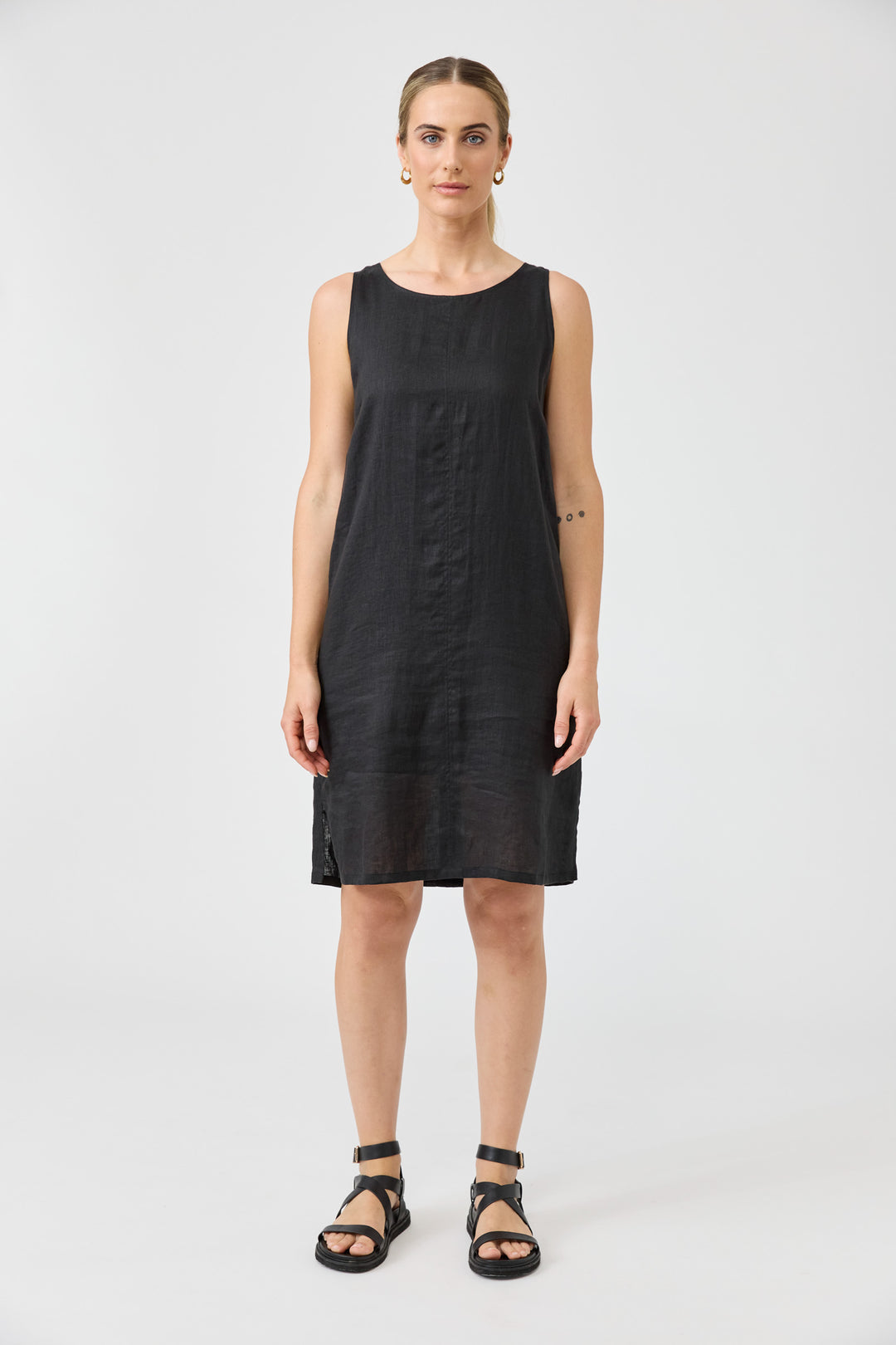 eb &amp; ive Studio Midi Dress