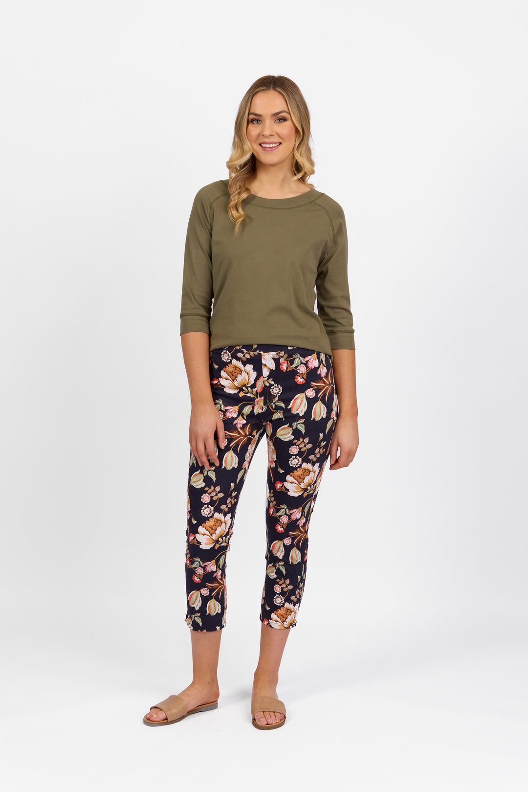 Vassalli printed skinny leg 7/8 lightweight pull on Pant