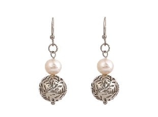 Kiwicraft freshwater pearl &amp; silver-fern ball rhodium earrings