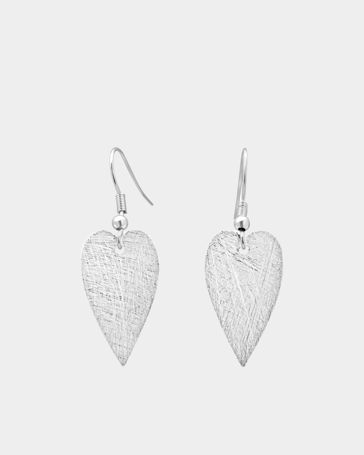 Fabuleux Vous Armour Heart Small Earrings