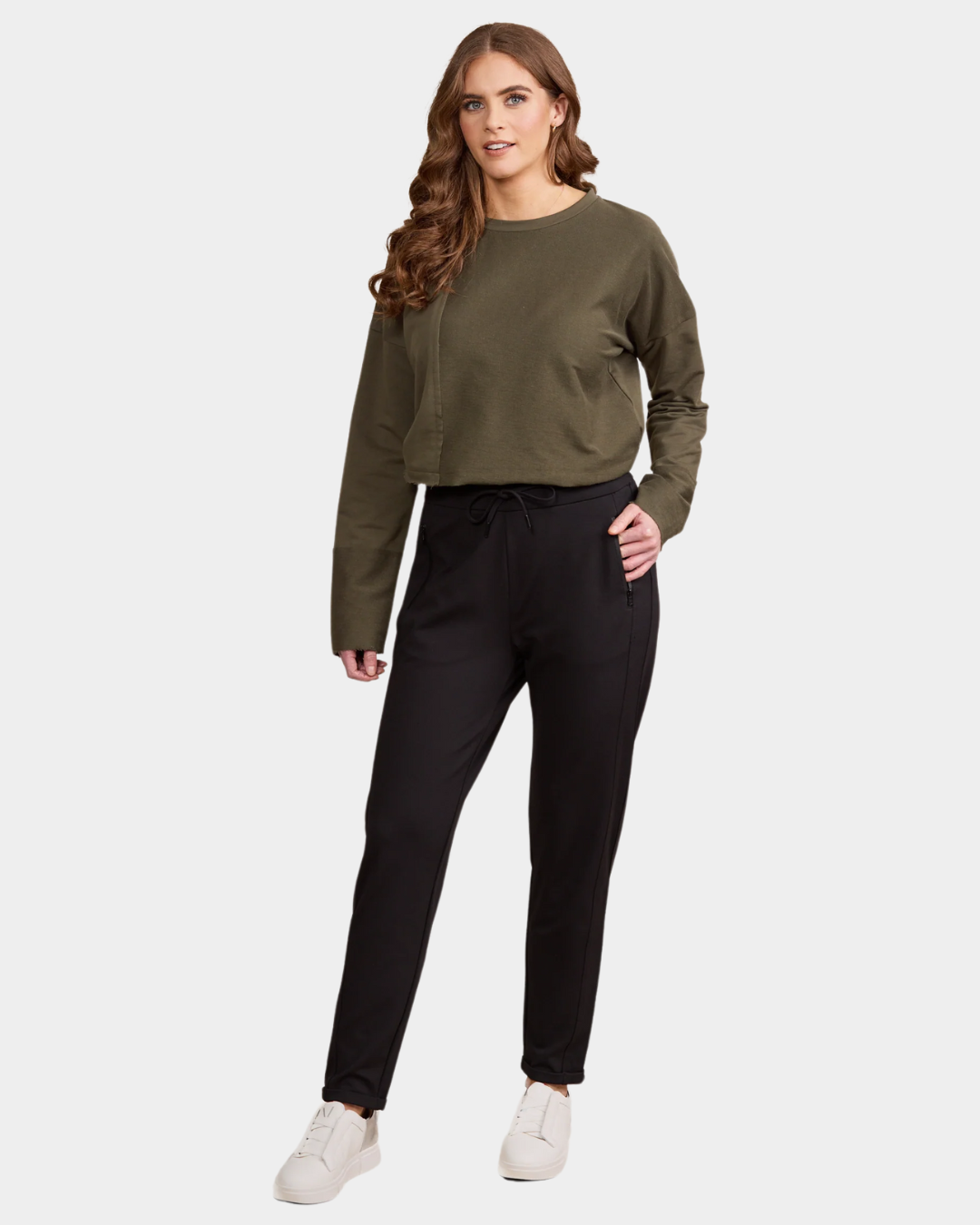 Vassalli Relaxed Leg Ankle Grazier Pant