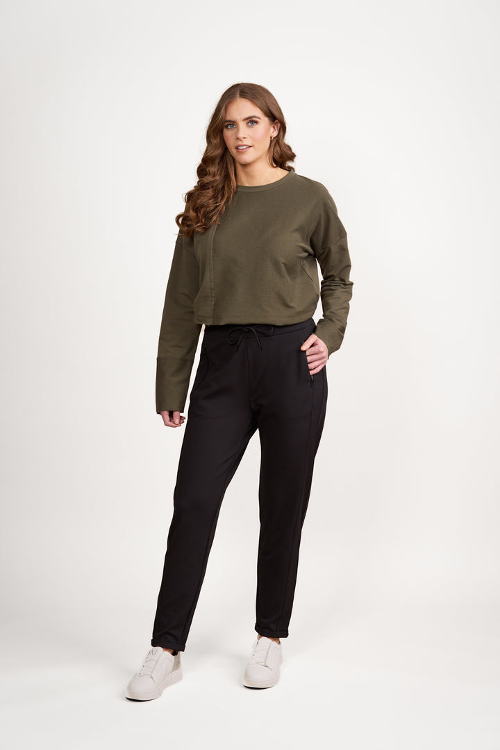 Vassalli Relaxed Leg Ankle Grazier Pant