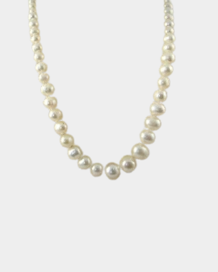 Kiwicraft White Freshwater Pearl Necklace