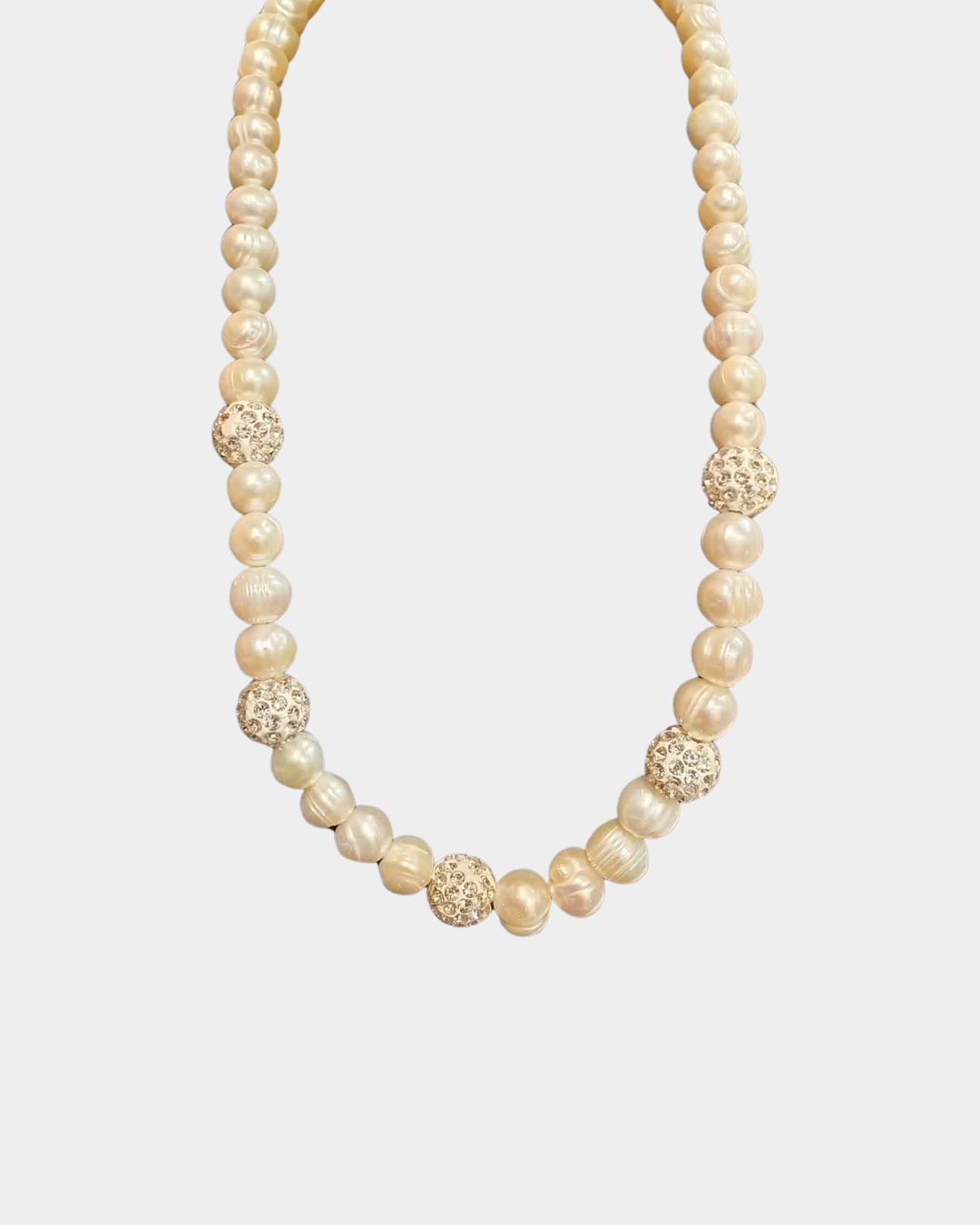 Kiwicraft Pearl Necklace with diamente balls