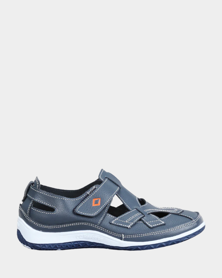 CC Resorts Jackie Sneaker