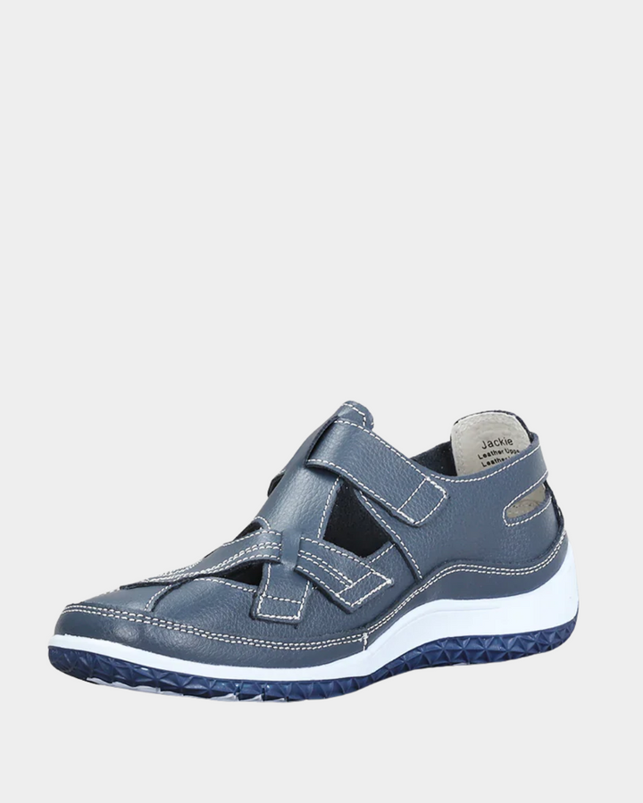 CC Resorts Jackie Sneaker