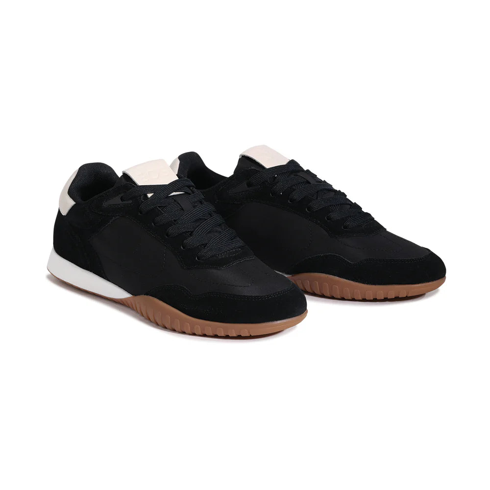 Eos Glide Sneaker - Black