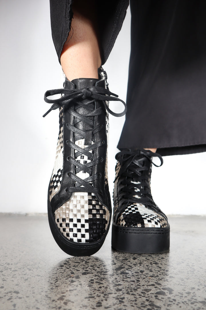 Minx Warlow Boots