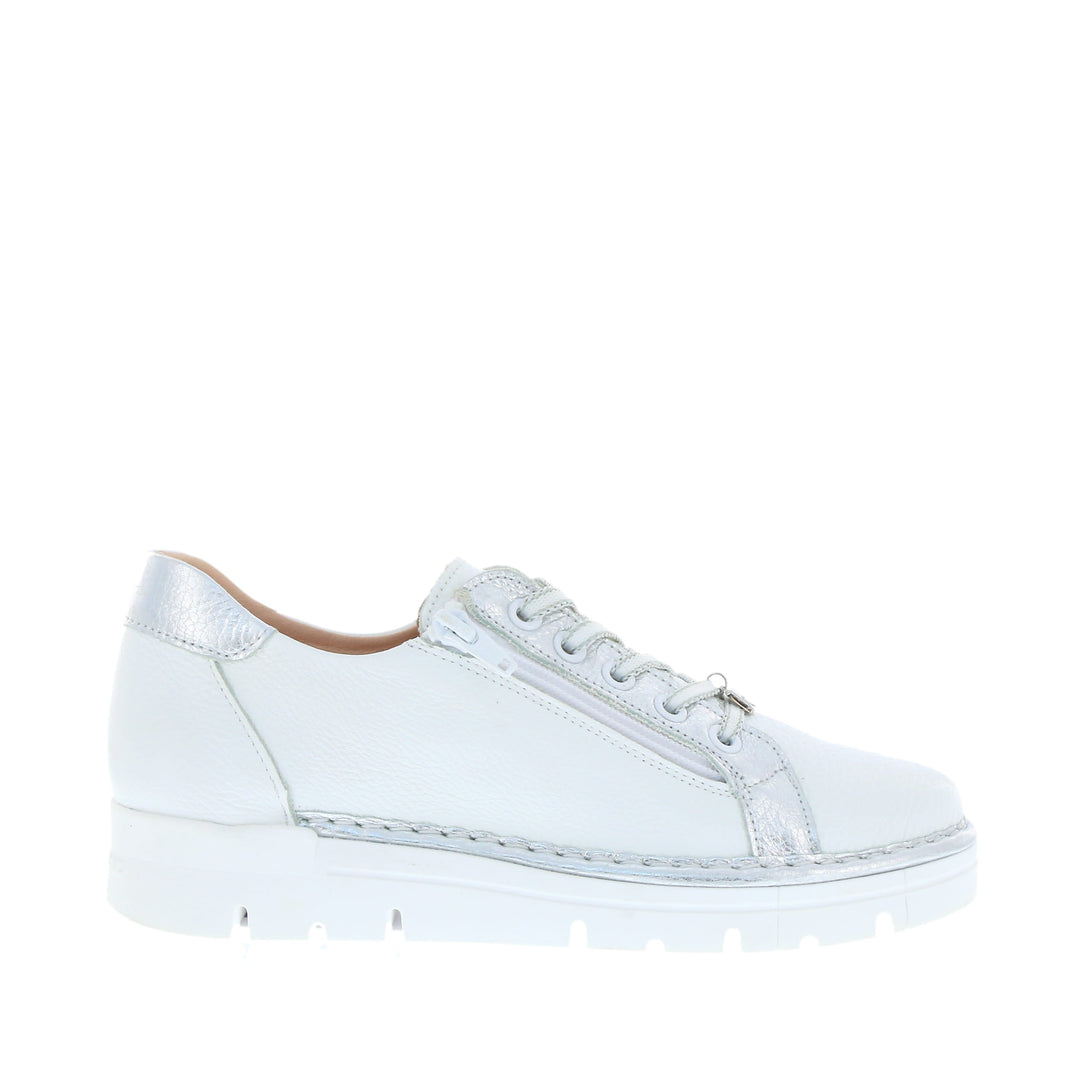 Jose Saenz Sneakers