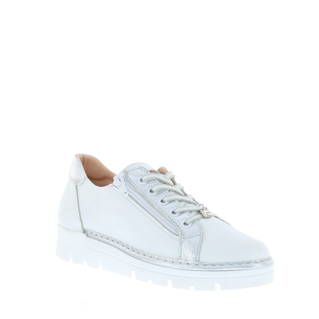 Jose Saenz Sneakers