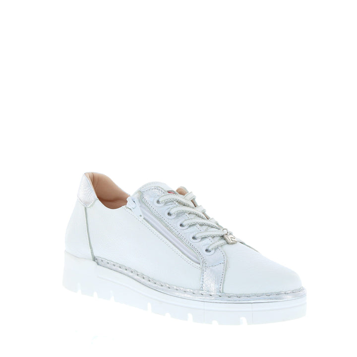 Jose Saenz Sneakers