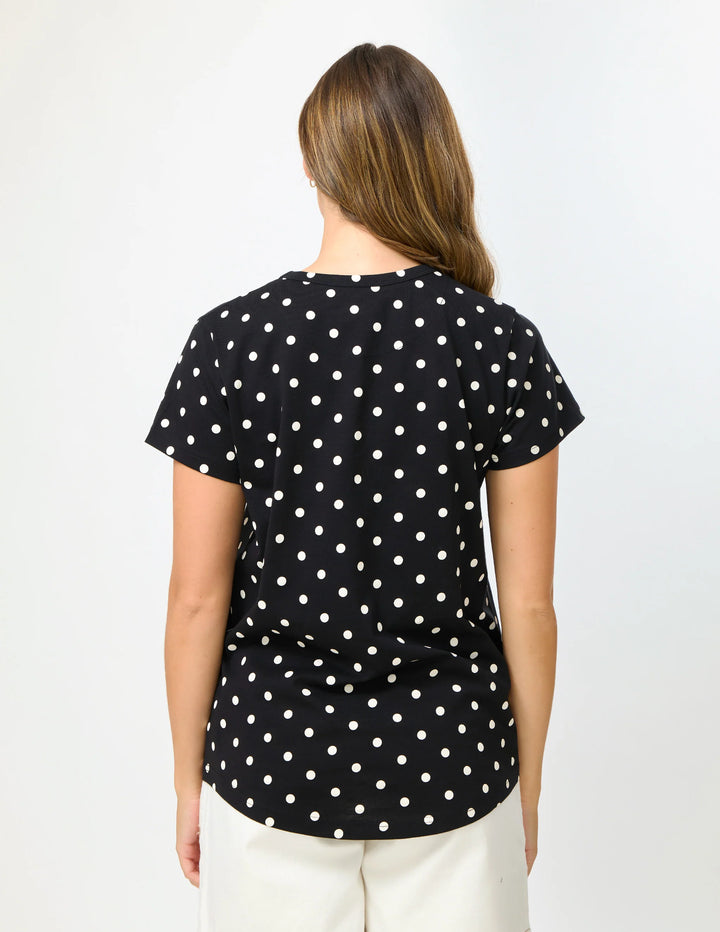 Stella + Gemma Classic V Neck tee