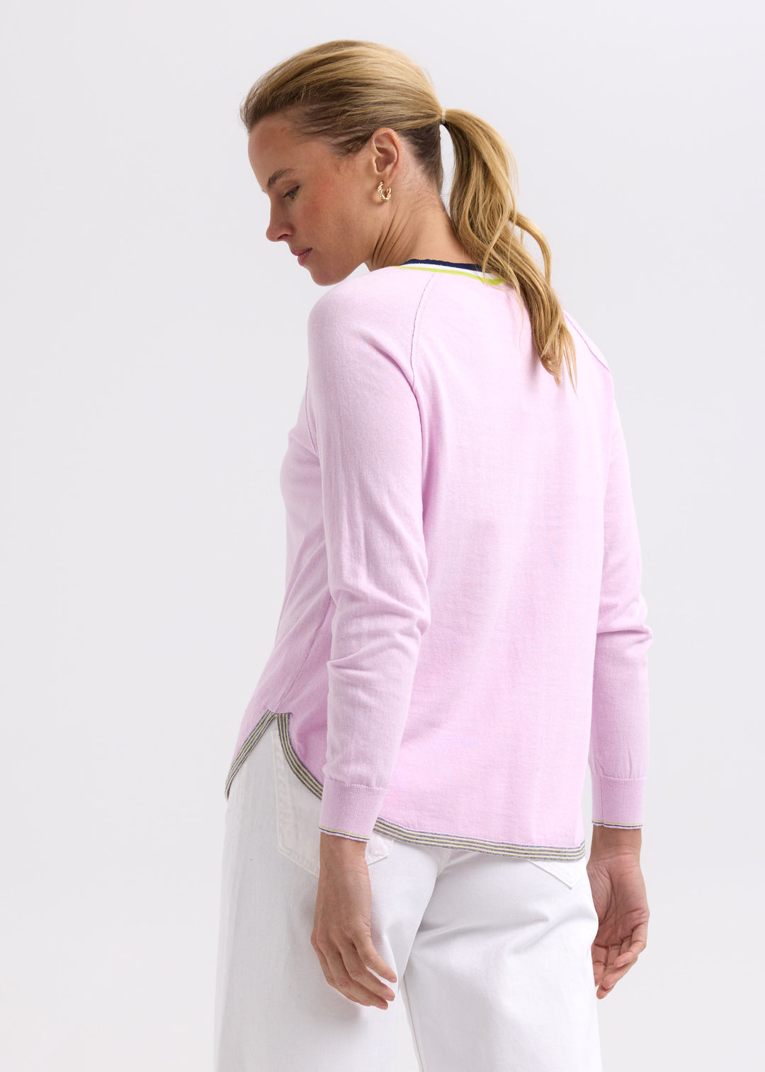 Zaket & Plover Rounded Bottom V Jumper